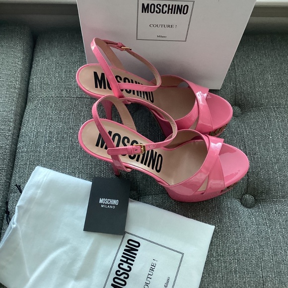 Moschino Logo Sole Platform Sandal (Women) 9US / 39EU - Picture 2 of 14